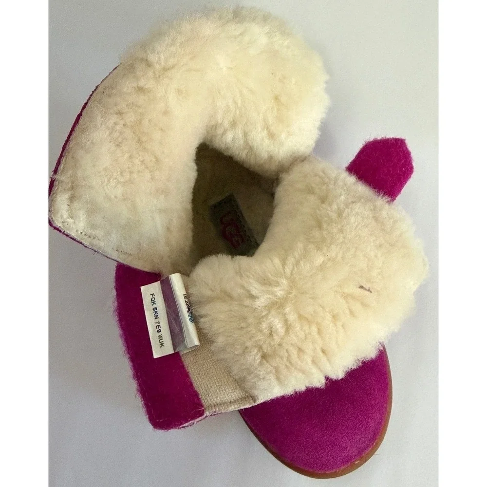 UGG Keelan‎ Pink Suede Sheepskin Lining Toddler Boots Kids Size 6 girls